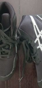 Kids  wrestling shoes size 2